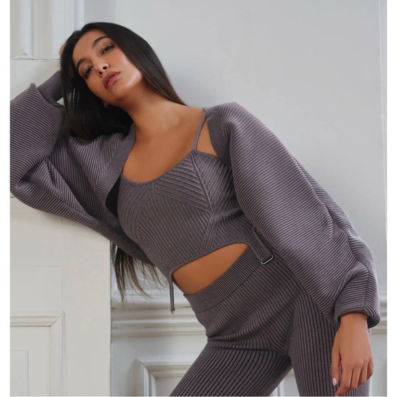 Alo Yoga Denim Knit Shawl in Raisinette/ Black size M/L- NWT - Picture 5 of 8